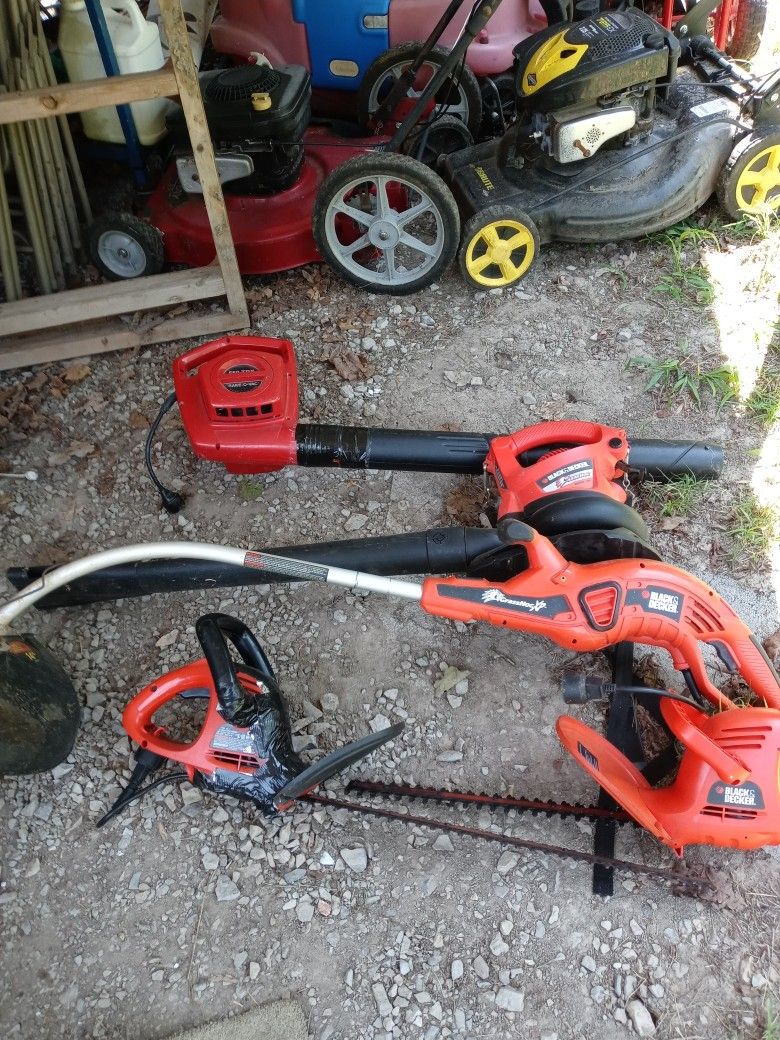 Black And Decker Hedge Trimmers