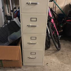 4 draw metal File Cabinet 