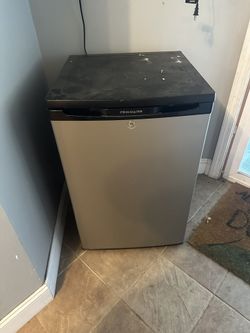 Frigidaire Mini Fridge