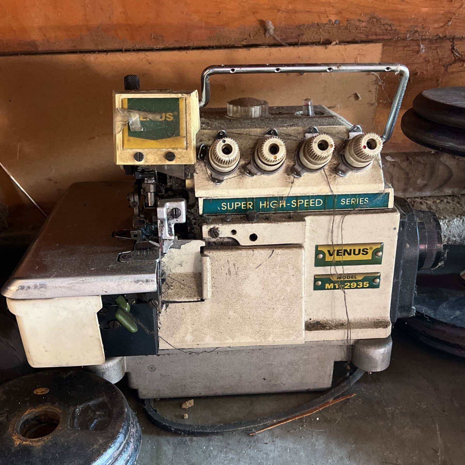 Industrial Sewing Machine