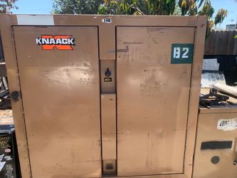 Tool chest