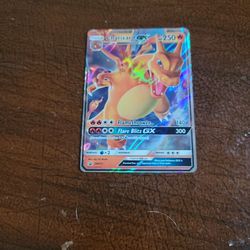 Charizard. GX