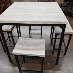 Counter Height Table With 4 Stools 