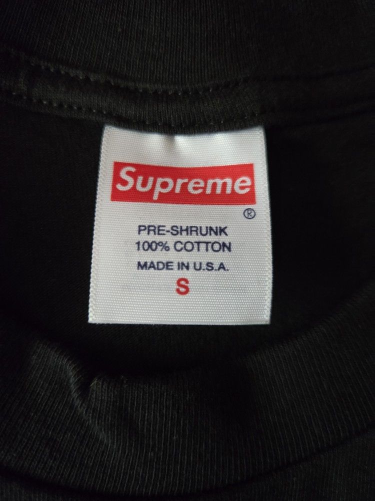 Small Supreme Tshirt