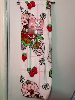 Strawberry shortcake blanket