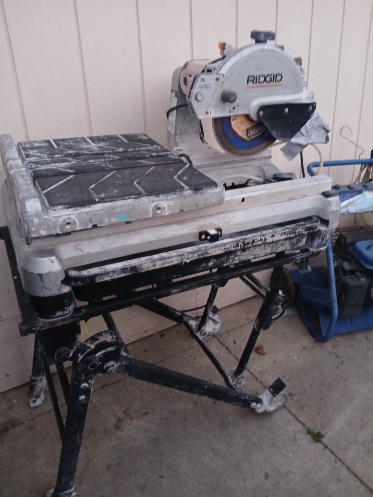 TILE SAW RIDGID DISCO 10 BUENAS CONDITION