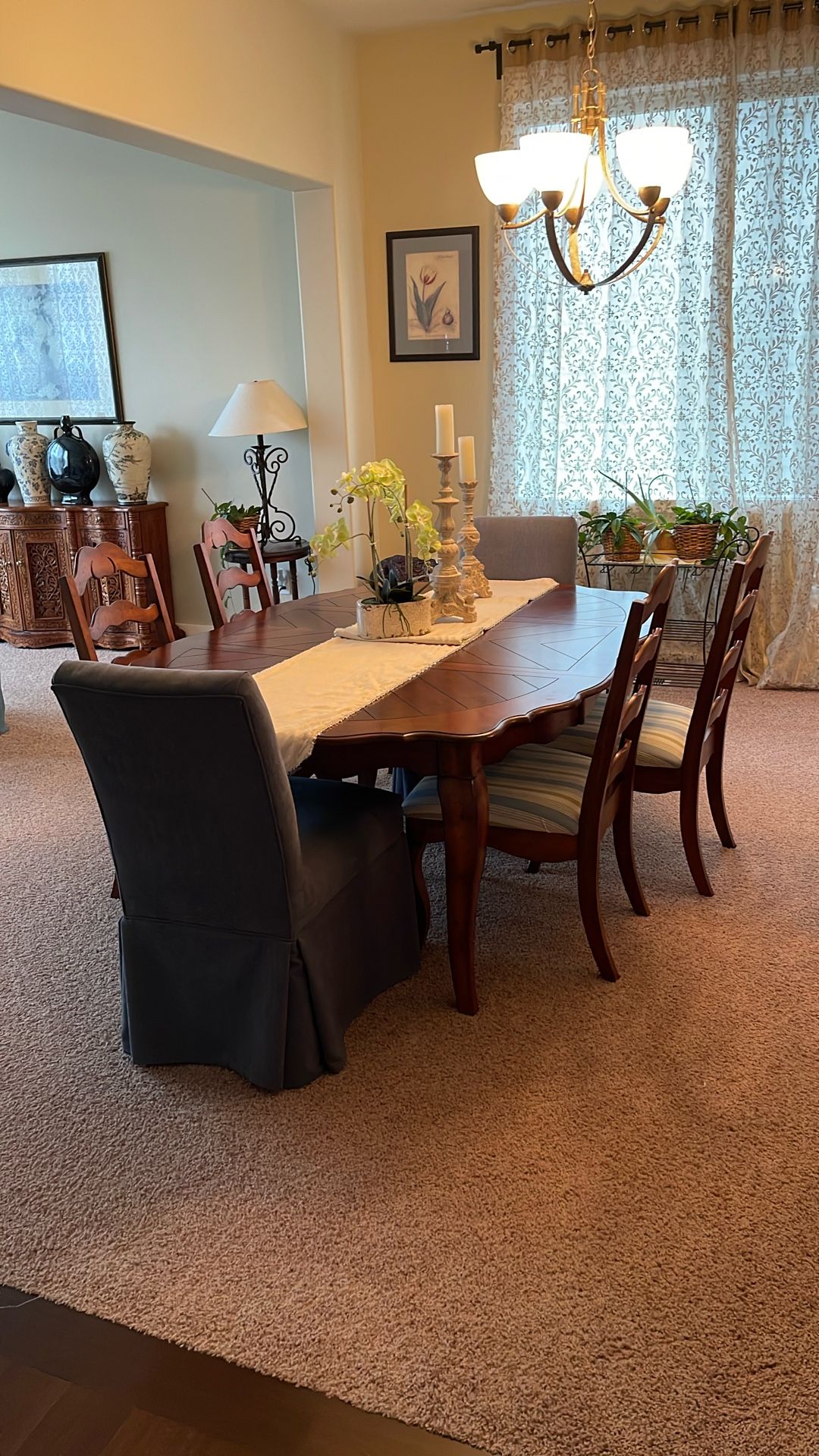 Pottery Barn Dining Table And 6 Chairs - With Extendable Leaf To Seat 10