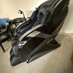 Kahuna Massage Chair Like New