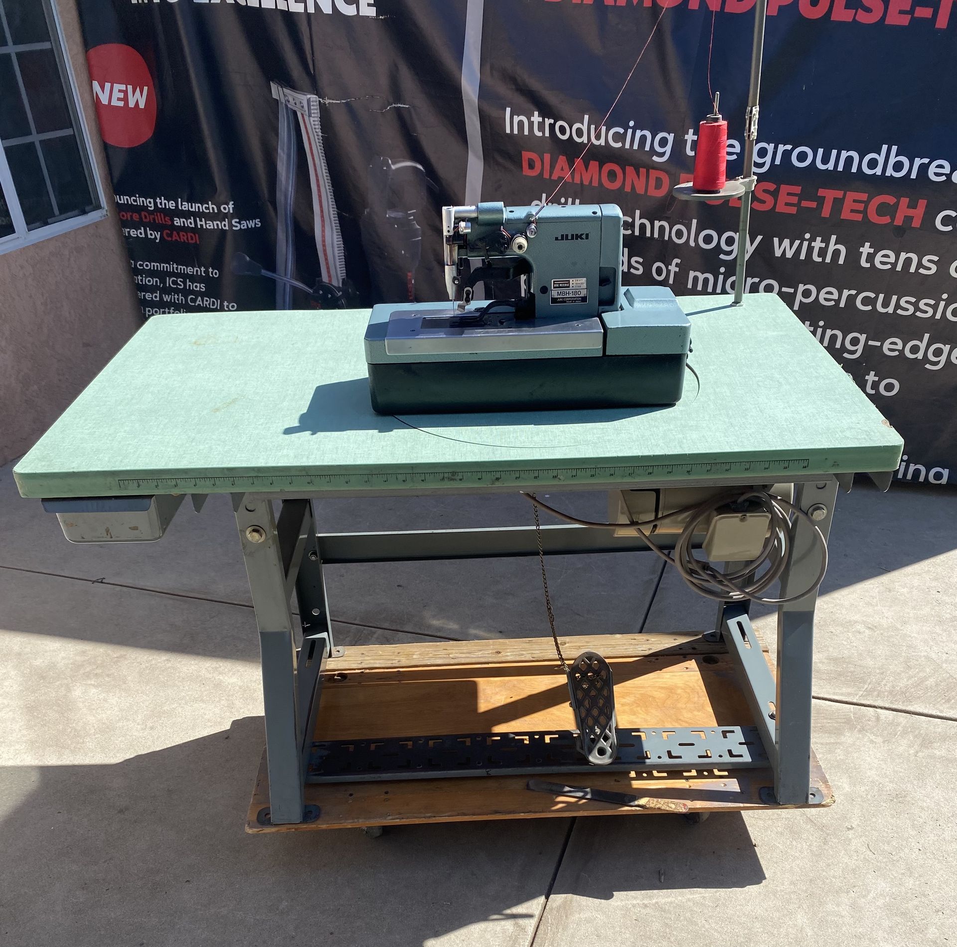 Button Hole Industrial Machine