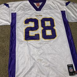 Minnesota  Vickings  Football  Jersey Size  Large