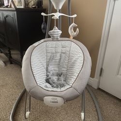 Graco Baby Swing 