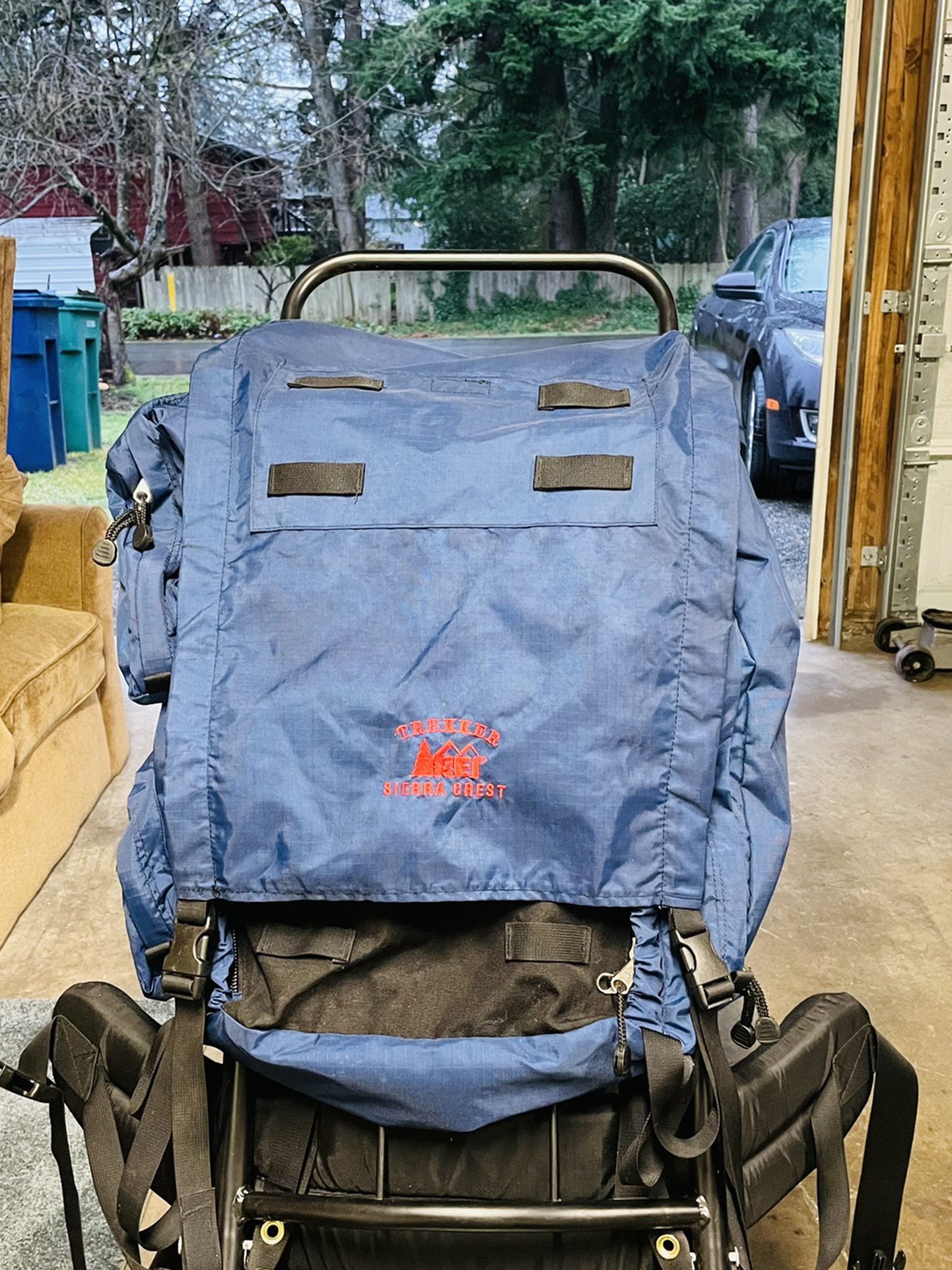 REI Hiking backpack (Sierra Crest Trekker)