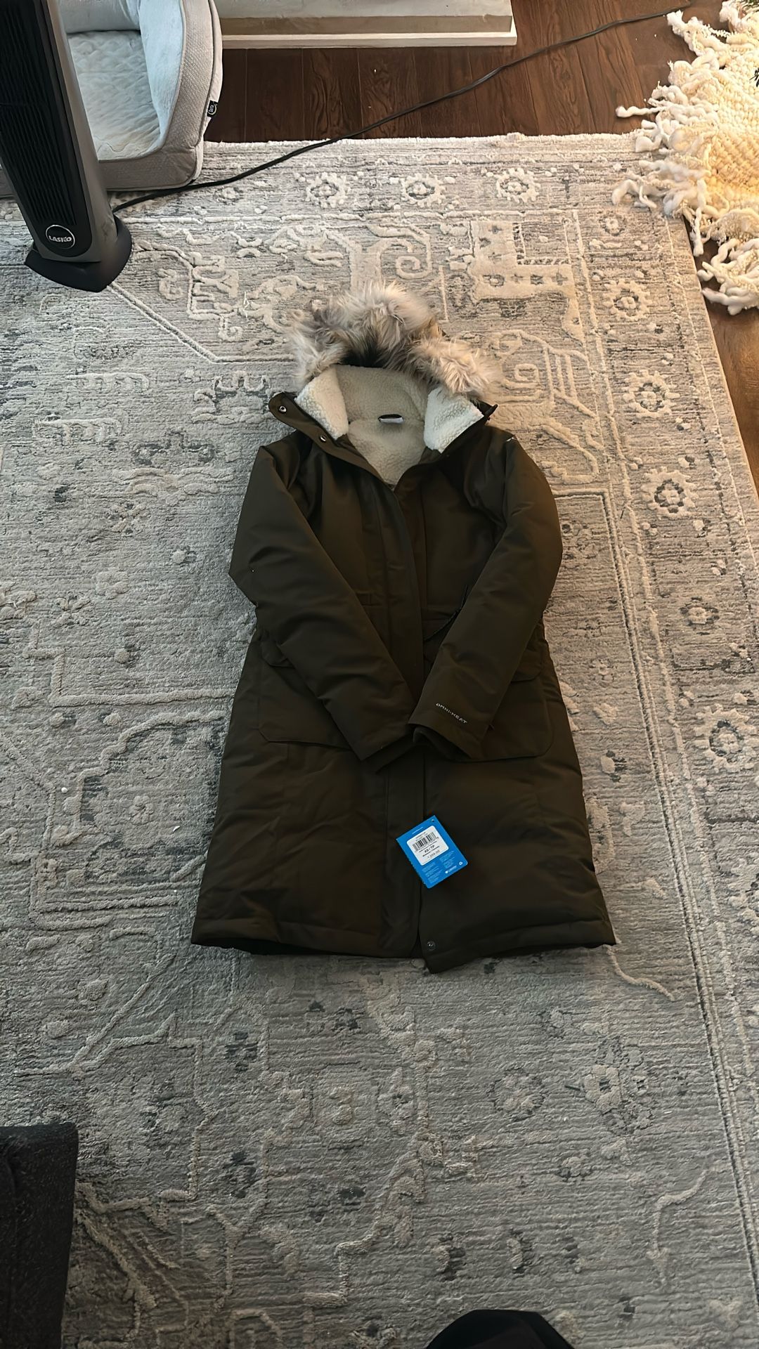 Columbia Women’s Down Parka – Omni-Heat, Faux Fur Hood, Brand New