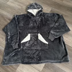 Hooded Wearable Blanket Cozy Gray Sherpa Lined Oversized Pouch Pocket