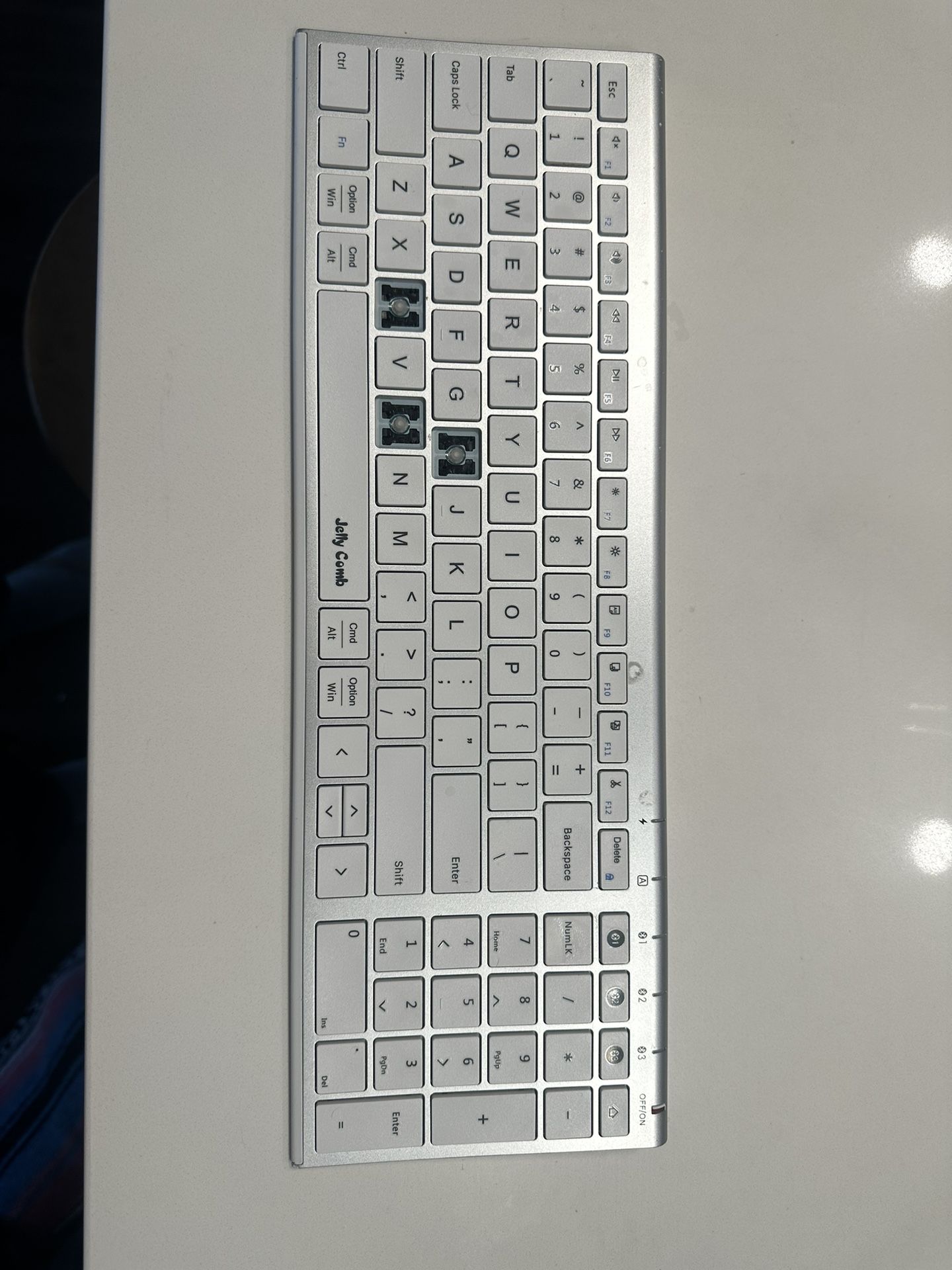 Moving In 2 Weeks Need To Sell- Jelly comb keyboard Pad For Mac Desktop