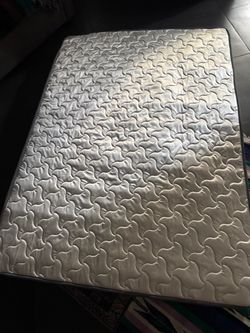 Full size mattress