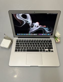 Apple MacBook Air A1466 13” Laptop 2015 Intel i5 8GB RAM 128GB SSD MacOS Monterey 12 - $159
