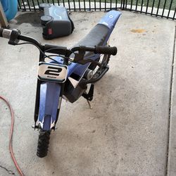 Razor electric dirt bike for kids 12 volt