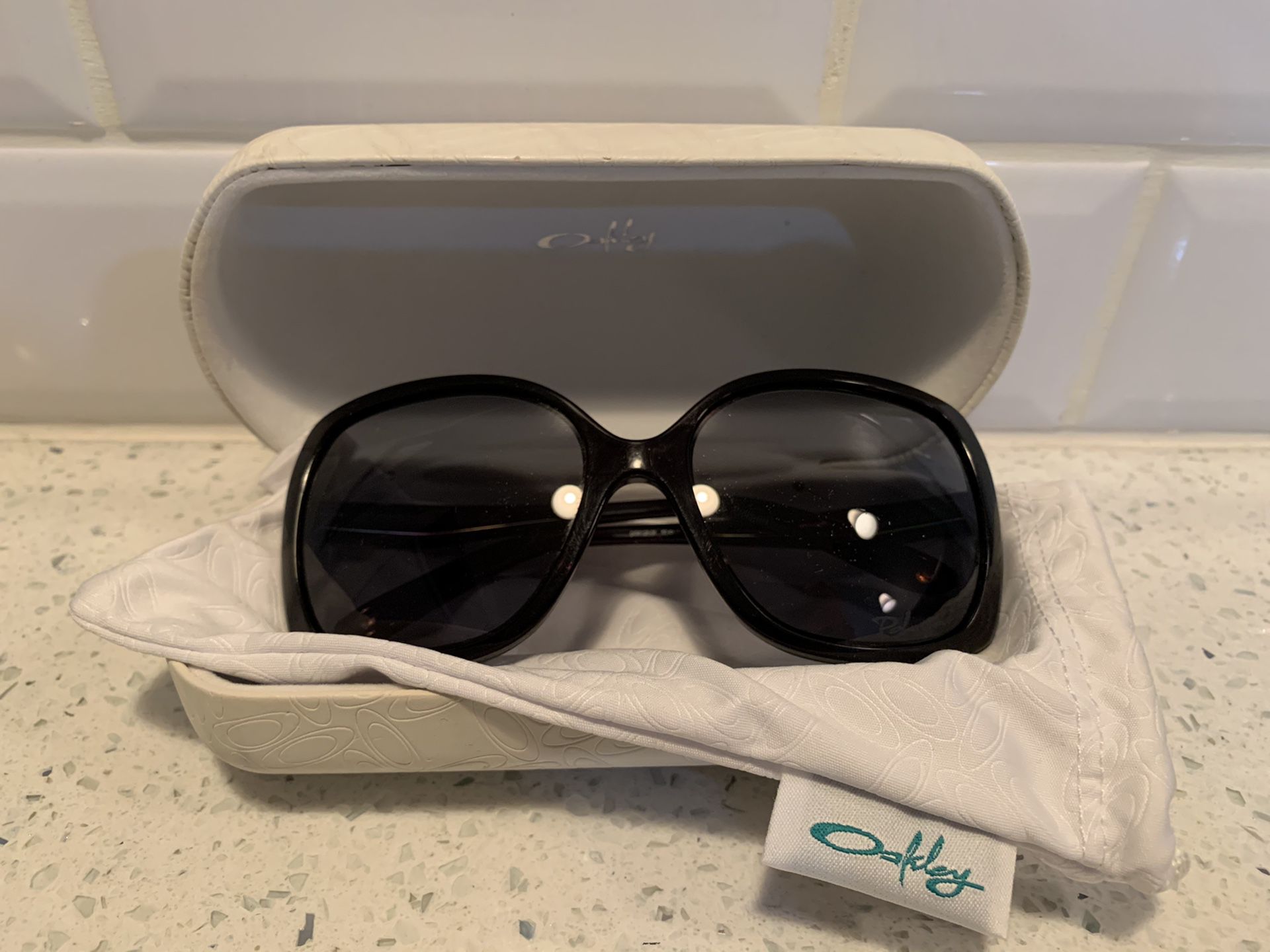 Oakley Beckon Polarized Sunglasses