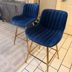 2 Counter stools