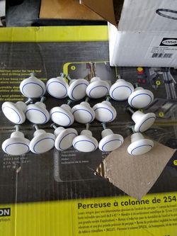 Cabinet knobs