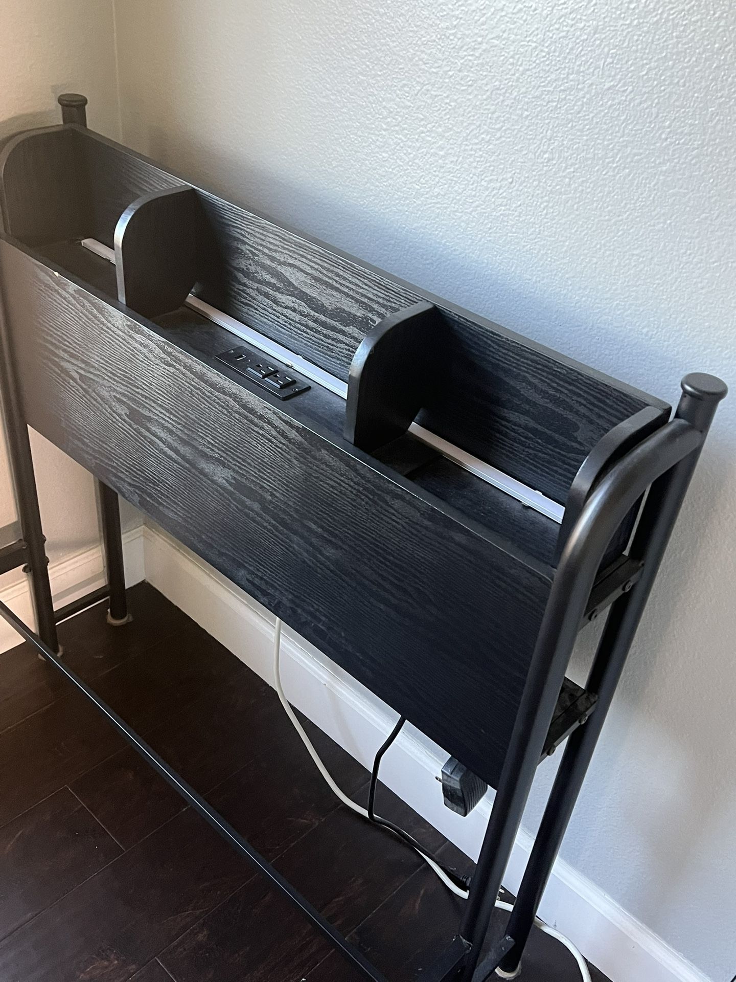 Excellent Condition Twin XL Bed And Frame 