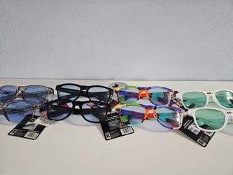 🔥 Lot of 8 Official FIFA World Cup Sunglasses – Brand New with Tags! 🔥