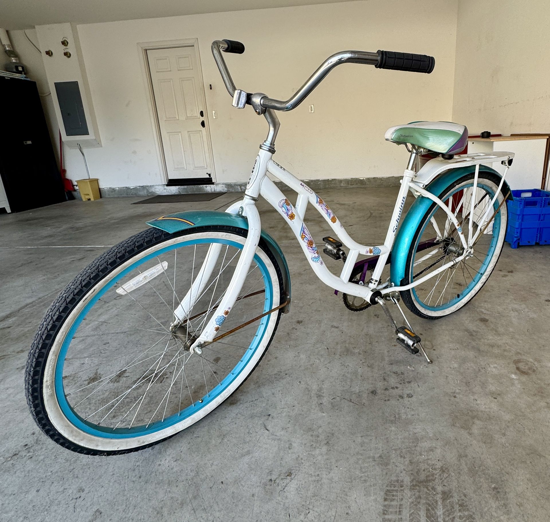 ** BICYCLE-SCHWINN BEACH CRUISER **