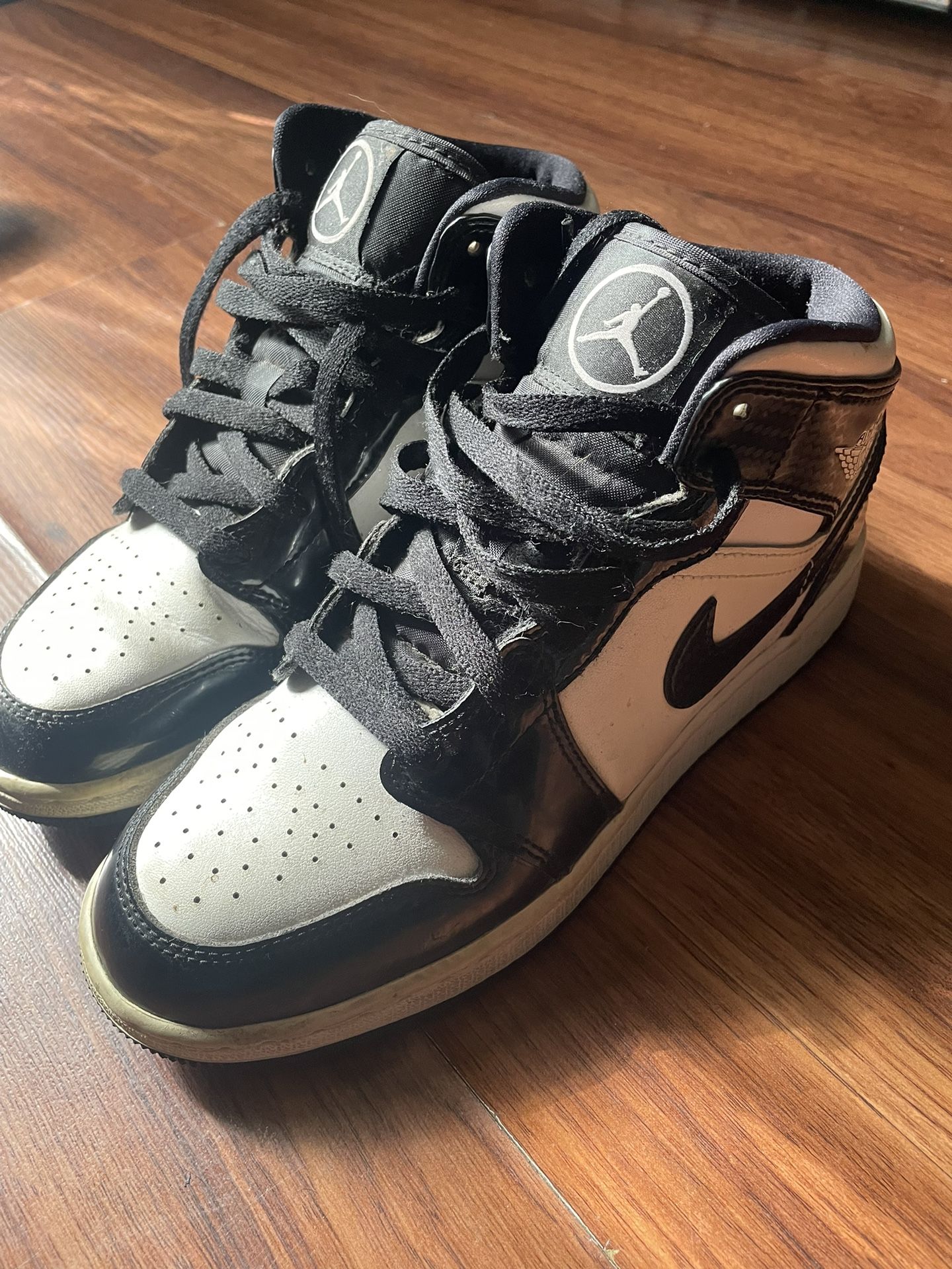 Jordan 1’s black and white Womens