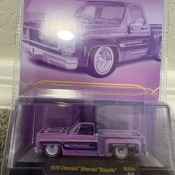 M2 Machines 1979 Chevy Silverado Stepside Lowriders Purple MiJo Exclusive 1/64