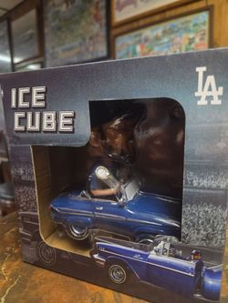 Ice cube Bobblehead