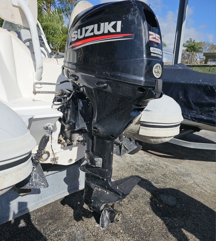 2019 Suzuki DF25A Outboard Motor
