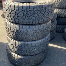 LT 275/70R18 Marca Falken En Perfectas Condiciónes De Vida En