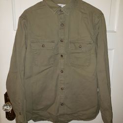 Large men's green long sleeve shirt

