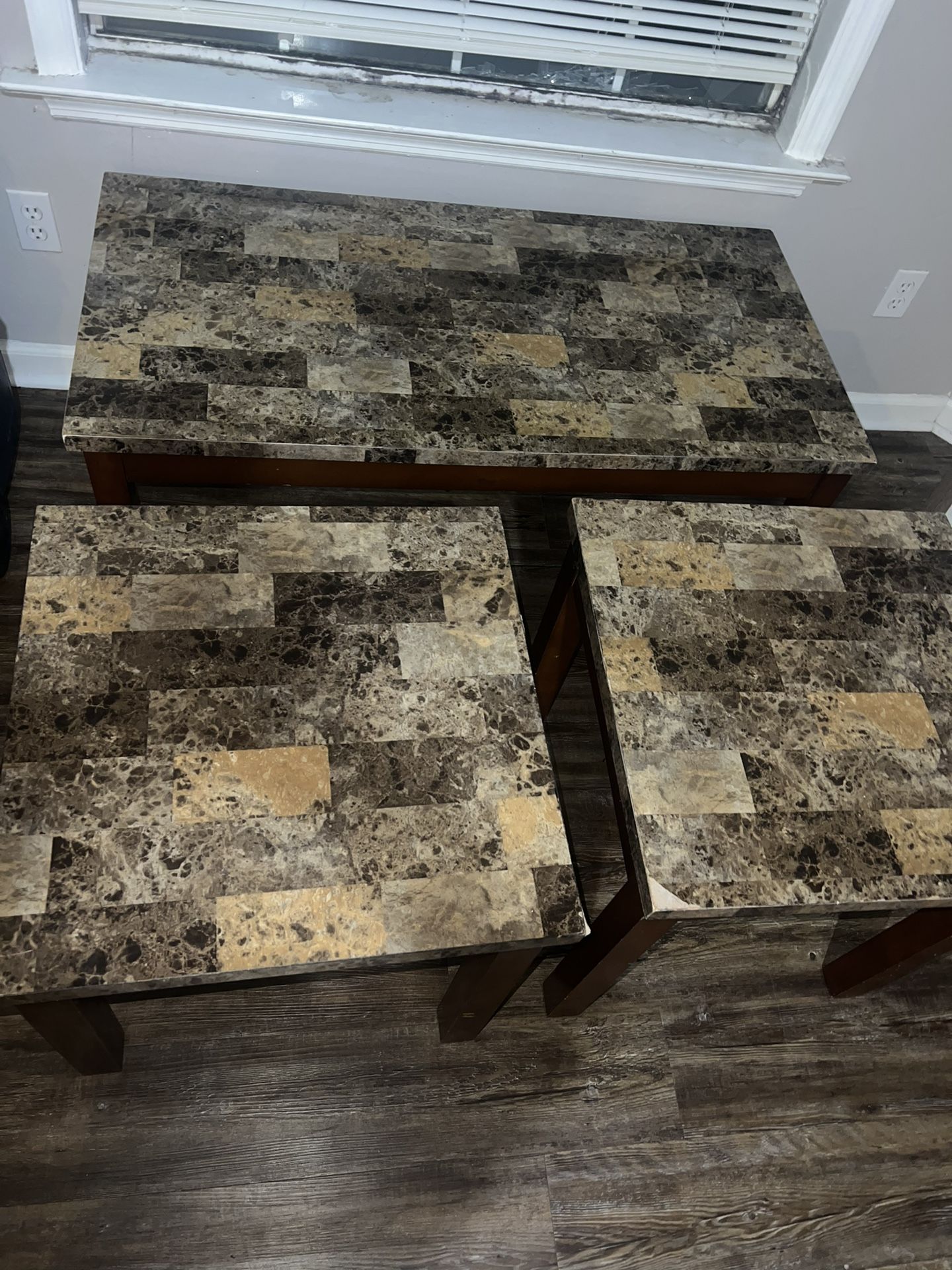 Table Set & tv Stand/stand