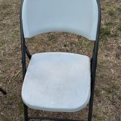 Folding Table with 2 Folding Chairs – Sturdy & Functional