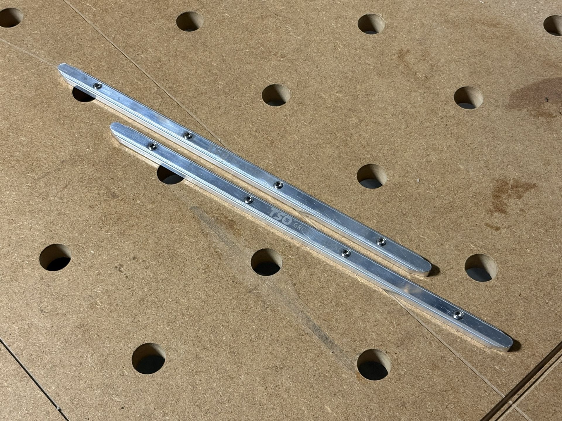 TSO Guide Rail Connectors