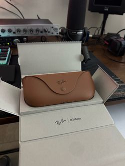 Ray-Ban Meta Wayfarer (Gen 2) Smart Glasses - Brand New!