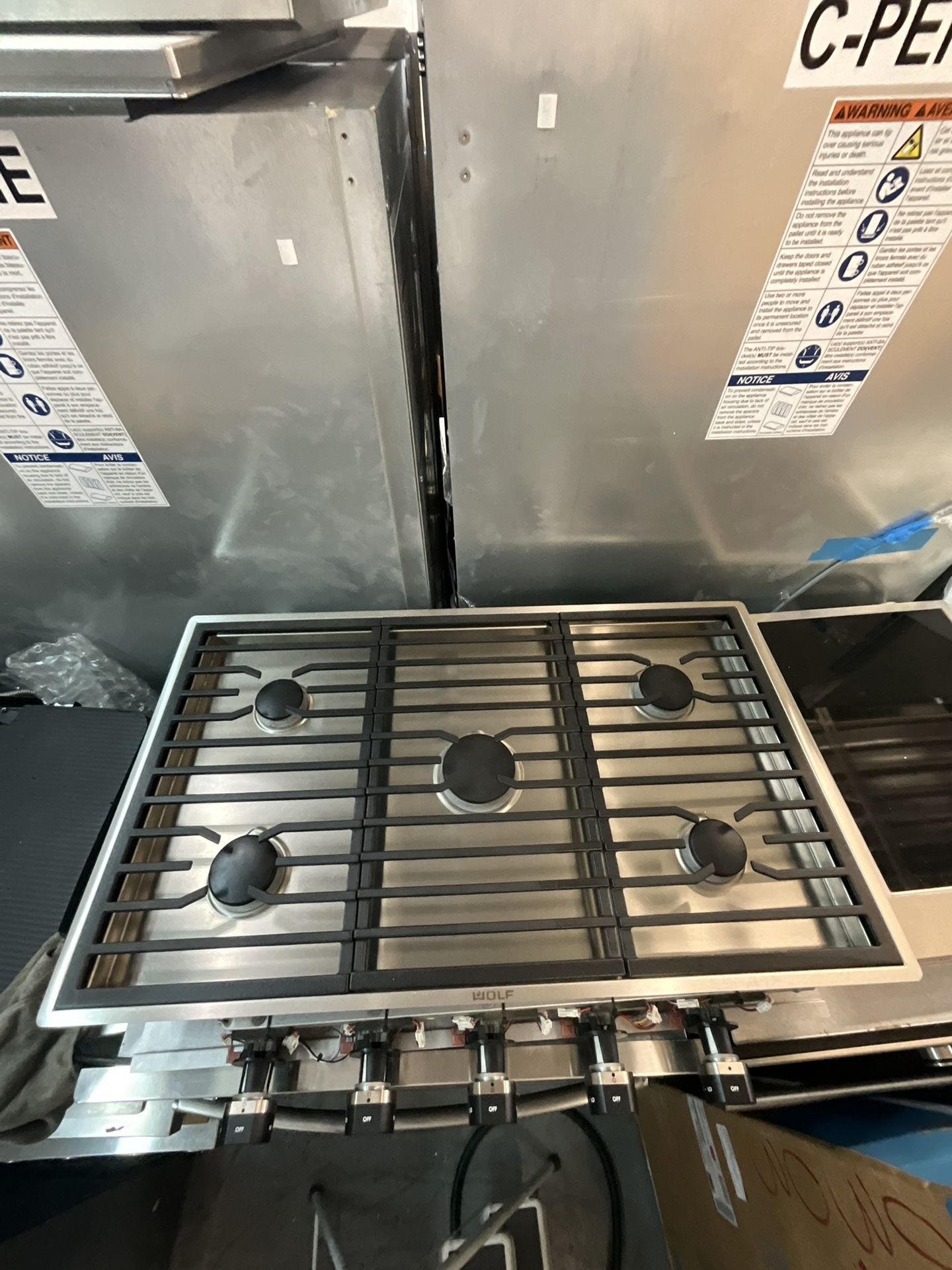 π₯ Open Box β 36β³ Wolf Contemporary Gas Cooktop (Model CG365C/S)