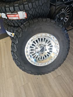17 kmc rims 6 lug 6x139 6x5.5 on used tires 285 70 17