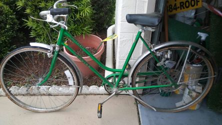 Schwinn womans collegiate