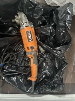 RIDGID R10202 7-Inch Angle Grinder 120V