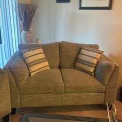couch and love seat  gray 