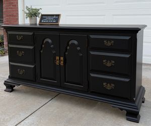 Gorgeous Black 9-Drawer Large Solid Wood Dresser