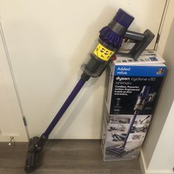 Dyson Vacuum 