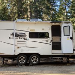 2012 hybrid trailer