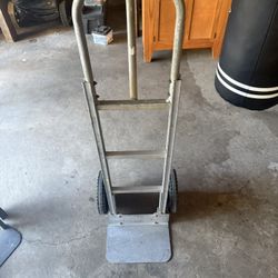 3 DOLLYS 35$ FOR ONE