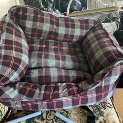 Small dog bed