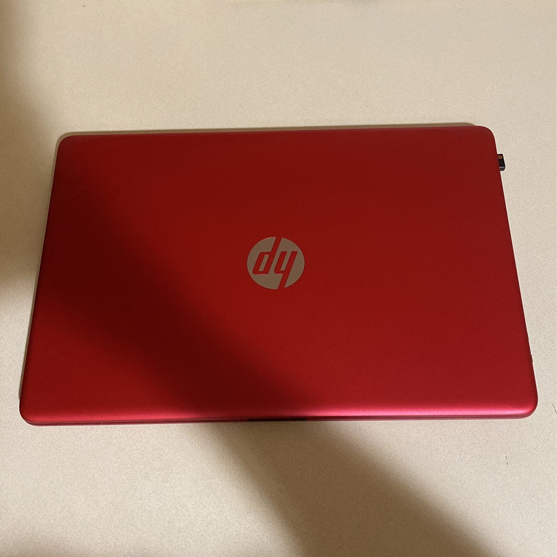 15.6’ Pavilion HP Scarlet Red HD Laptop