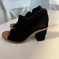 UGG Valvet Boots , Size 6 